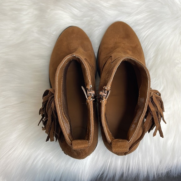 ❗️SOLD❗️FADDED GLORY- TAN FRINGED ANKLE BOOTS OR BOOTIES 5 - Picture 9 of 10